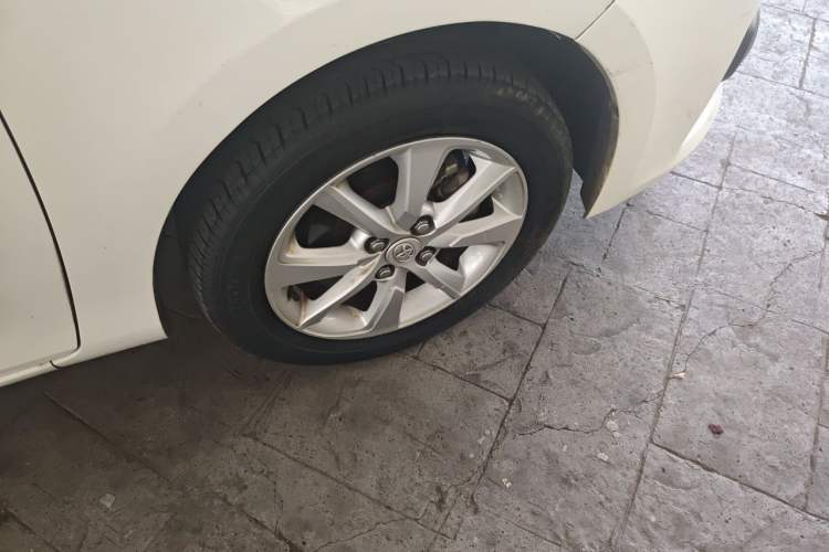 Used Toyota YARiS L Zhi Xuan 2014 1.5G Automatic Xuan Dong Edition Right Front Wheel Hub