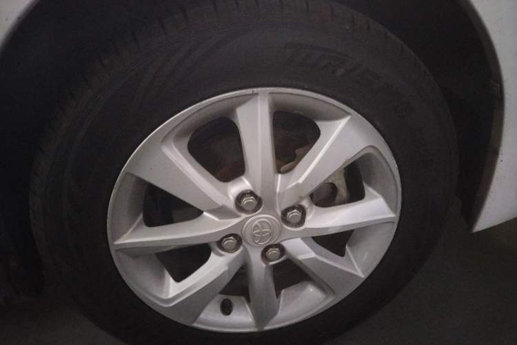 Used Toyota YARiS L Zhi Xuan 2014 1.5G Automatic Xuan Dong Edition Right Front Wheel Hub