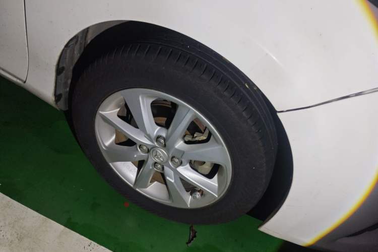 Used Toyota YARiS L Zhi Xuan 2014 1.5G Automatic Xuan Dong Edition Right Front Wheel Hub