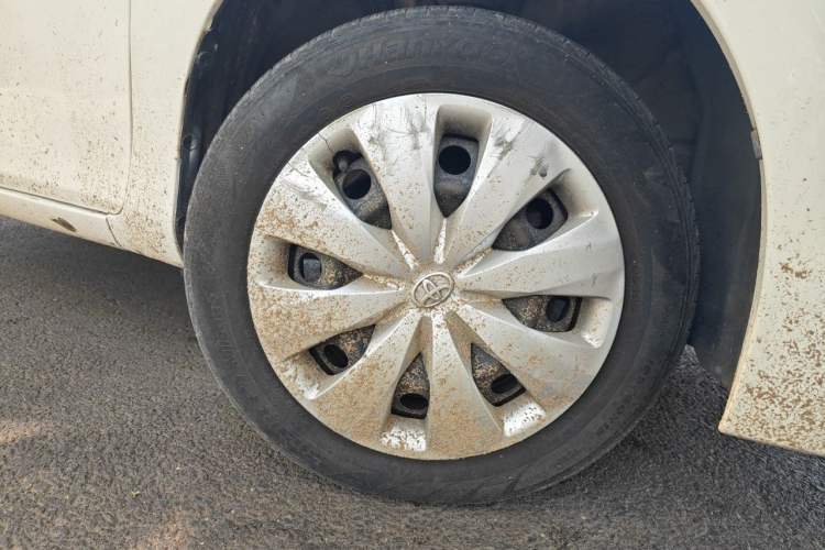 Used Toyota YARiS L Zhi Xuan 2014 1.3E Automatic Charm Edition Right Front Wheel Hub