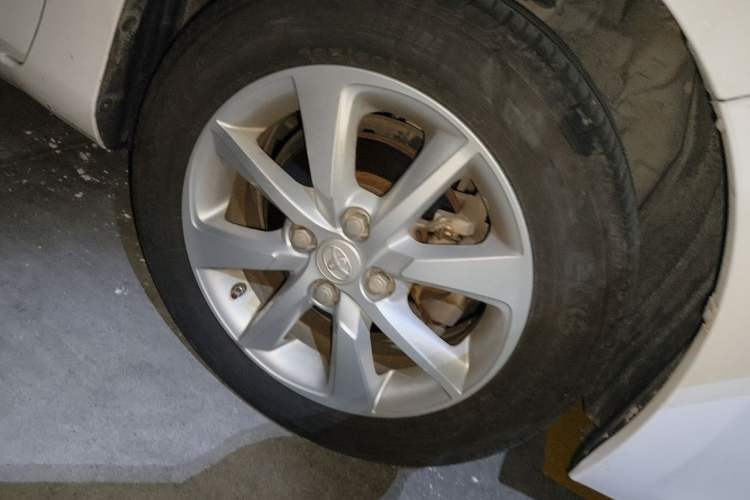 Used Toyota YARiS L Zhi Xuan 2014 1.5G Automatic Xuan Dong Edition Right Front Wheel Hub