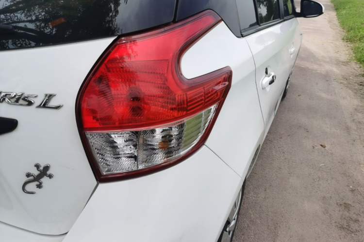 Used Toyota YARiS L Zhi Xuan 2014 1.3E Automatic Charm Edition Right Rear Taillight