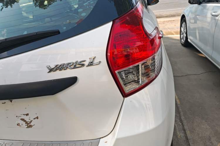 Used Toyota YARiS L Zhi Xuan 2014 1.3E Manual Charm Edition Right Rear Taillight