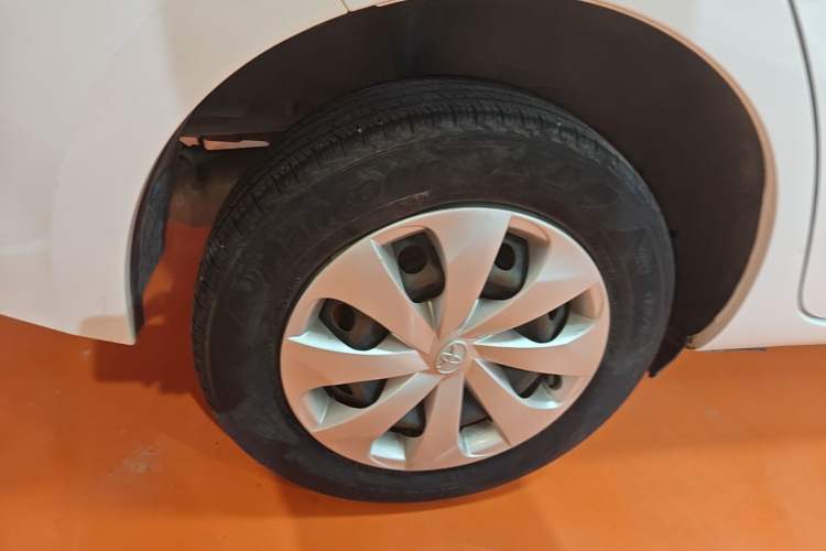 Used Toyota YARiS L Zhi Xuan 2014 1.3E Manual Charm Edition Right Rear Wheel Hub