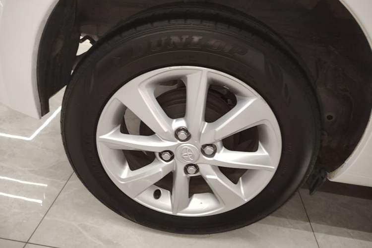 Used Toyota YARiS L Zhi Xuan 2014 1.5G Automatic Xuan Dong Edition Right Rear Wheel Hub