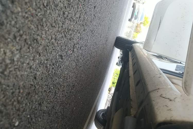 Used Toyota YARiS L Zhi Xuan 2014 1.3E Automatic Charm Edition Right Side Sill