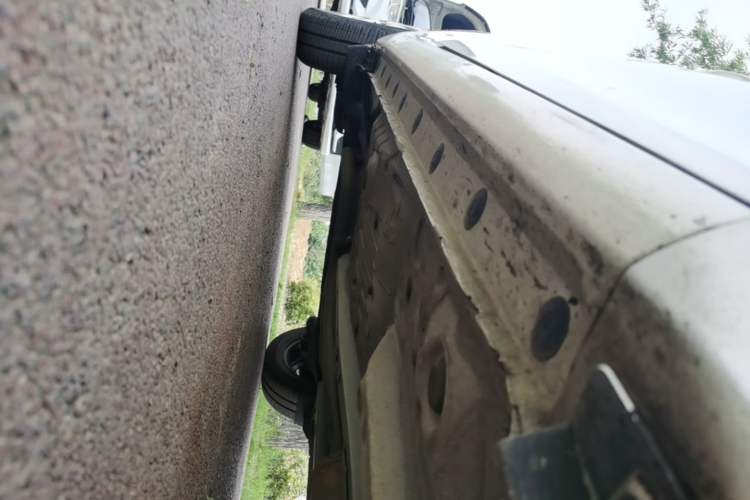 Used Toyota YARiS L Zhi Xuan 2014 1.3E Automatic Charm Edition Right Side Sill