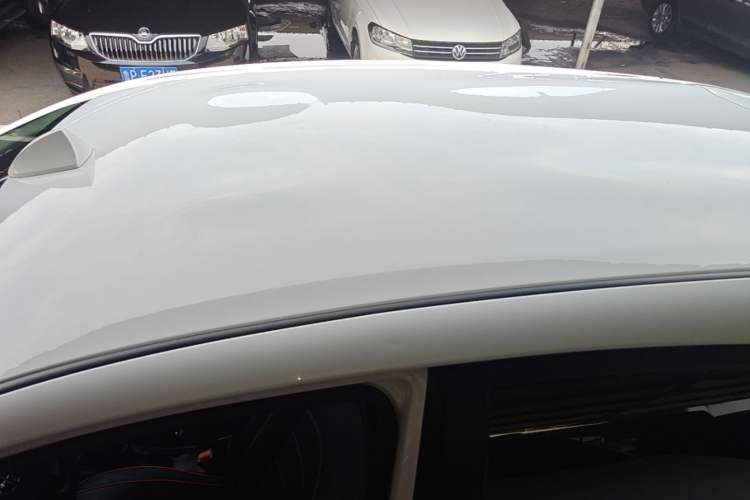 Used Toyota YARiS L Zhi Xuan 2014 1.3E Manual Charm Edition Roof