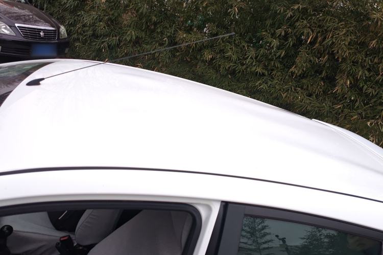 Used Toyota YARiS L Zhi Xuan 2014 1.3E Manual Charm Edition Roof