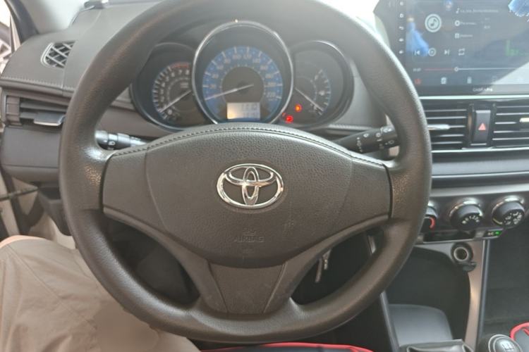 Used Toyota YARiS L Zhi Xuan 2014 1.3E Manual Charm Edition Steering Wheel