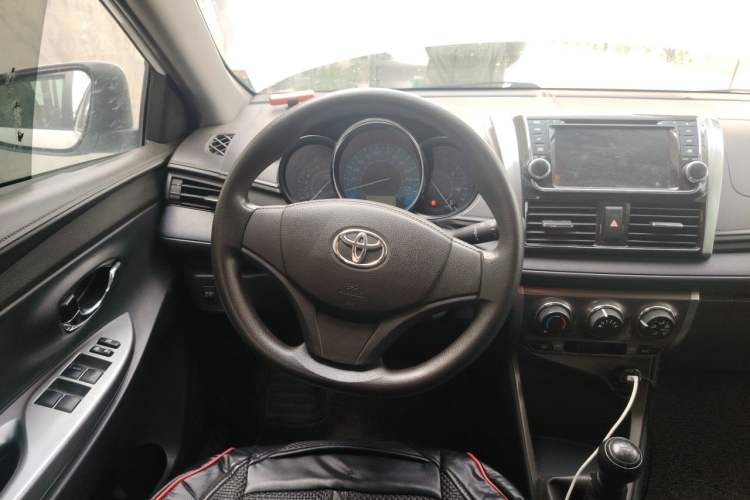 Used Toyota YARiS L Zhi Xuan 2014 1.3E Manual Charm Edition Steering Wheel