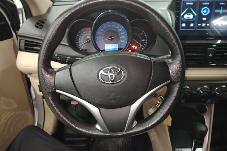 Used Toyota YARiS L Zhi Xuan 2014 1.5G Automatic Xuan Dong Edition Steering Wheel