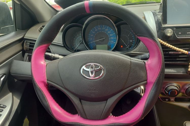Used Toyota YARiS L Zhi Xuan 2014 1.3E Automatic Charm Edition Steering Wheel