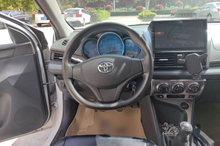 Used Toyota YARiS L Zhi Xuan 2014 1.3E Manual Charm Edition Steering Wheel