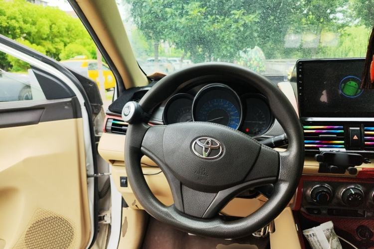 Used Toyota YARiS L Zhi Xuan 2014 1.3L Manual Dynamic Edition Steering Wheel