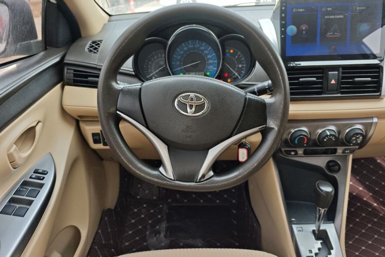 Used Toyota YARiS L Zhi Xuan 2014 1.5G Automatic Xuan Dong Edition Steering Wheel