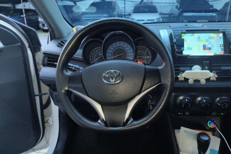 Used Toyota YARiS L Zhi Xuan 2014 1.5G Automatic Xuan Dong Edition Steering Wheel