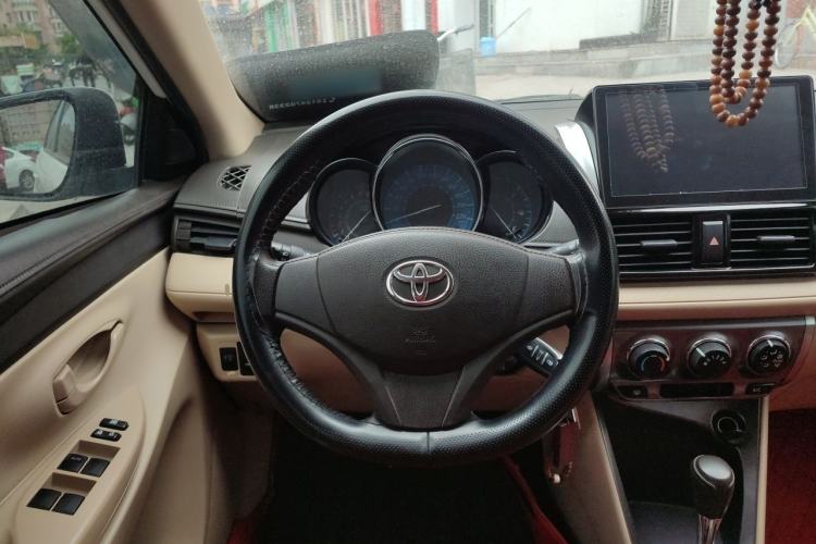 Used Toyota YARiS L Zhi Xuan 2014 1.3E Automatic Charm Edition Steering Wheel