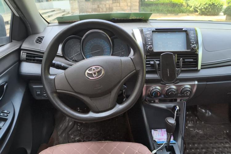 Used Toyota YARiS L Zhi Xuan 2014 1.3E Automatic Charm Edition Steering Wheel