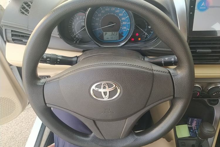 Used Toyota YARiS L Zhi Xuan 2014 1.3E Automatic Charm Edition Steering Wheel