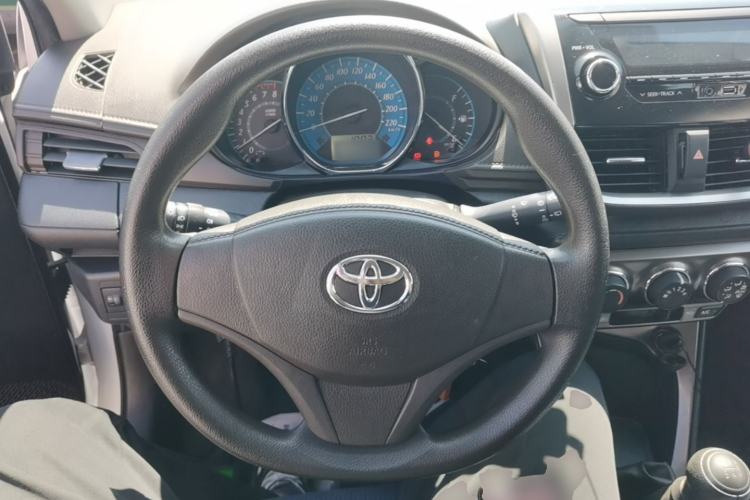 Used Toyota YARiS L Zhi Xuan 2014 1.3E Manual Charm Edition Steering Wheel