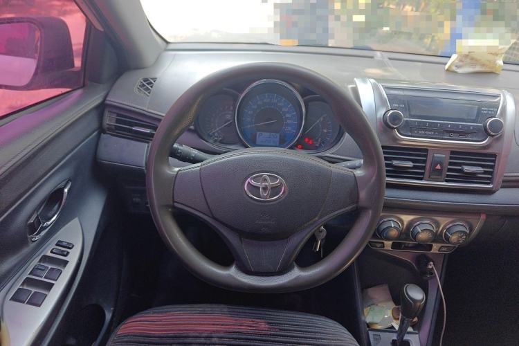 Used Toyota YARiS L Zhi Xuan 2014 1.3E Automatic Charm Edition Steering Wheel