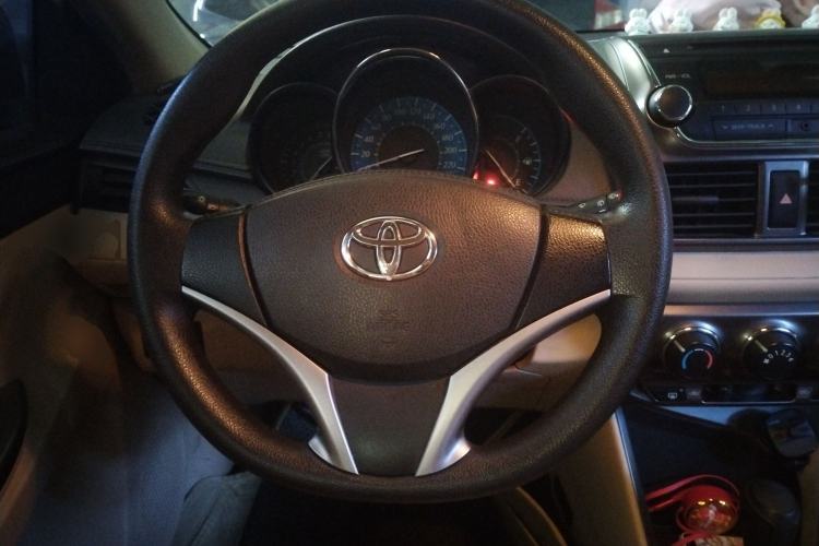 Used Toyota YARiS L Zhi Xuan 2014 1.5G Automatic Xuan Dong Edition Steering Wheel