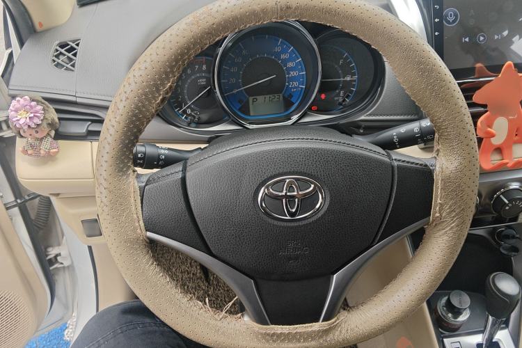 Used Toyota YARiS L Zhi Xuan 2014 1.5G Automatic Xuan Dong Edition Steering Wheel