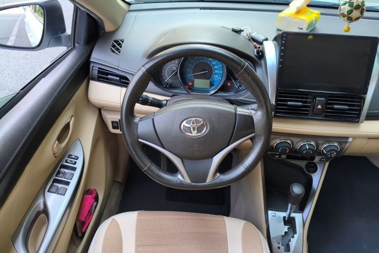 Used Toyota YARiS L Zhi Xuan 2014 1.5G Automatic Xuan Dong Edition Steering Wheel