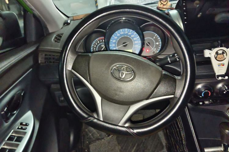 Used Toyota YARiS L Zhi Xuan 2014 1.5G Automatic Xuan Dong Edition Steering Wheel
