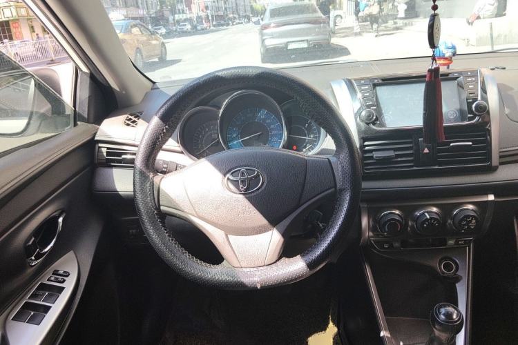 Used Toyota YARiS L Zhi Xuan 2014 1.3E Manual Charm Edition Steering Wheel