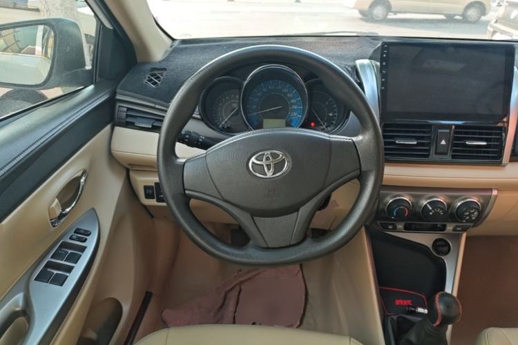 Used Toyota YARiS L Zhi Xuan 2014 1.3E Manual Charm Edition Steering Wheel