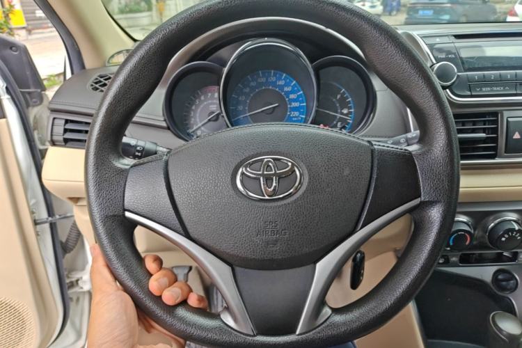 Used Toyota YARiS L Zhi Xuan 2014 1.5G Automatic Xuan Dong Edition Steering Wheel