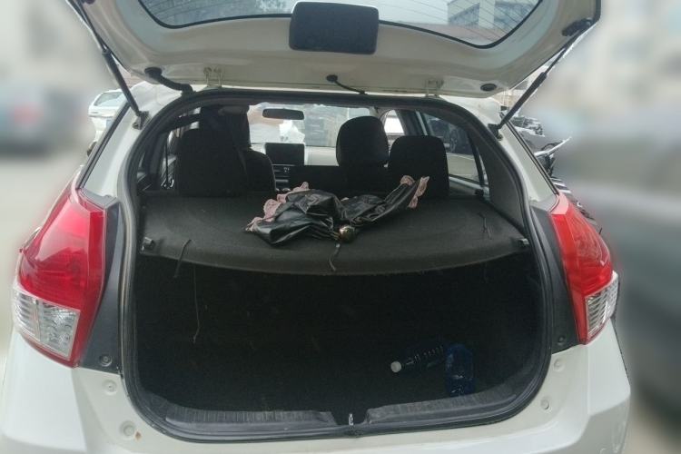 Used Toyota YARiS L Zhi Xuan 2014 1.3E Automatic Charm Edition Trunk