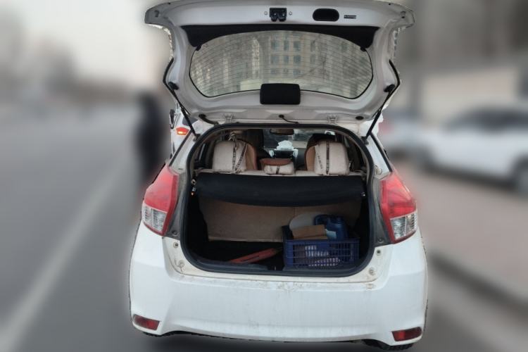 Used Toyota YARiS L Zhi Xuan 2014 1.3E Manual Charm Edition Trunk