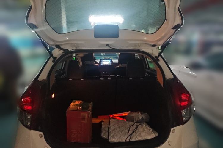 Used Toyota YARiS L Zhi Xuan 2014 1.5G Automatic Xuan Dong Edition Trunk