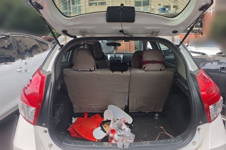 Used Toyota YARiS L Zhi Xuan 2014 1.3E Manual Charm Edition Trunk