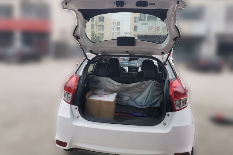 Used Toyota YARiS L Zhi Xuan 2014 1.3E Manual Charm Edition Trunk