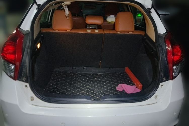 Used Toyota YARiS L Zhi Xuan 2014 1.5G Automatic Xuan Dong Edition Trunk