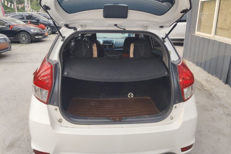 Used Toyota YARiS L Zhi Xuan 2014 1.3E Manual Charm Edition Trunk