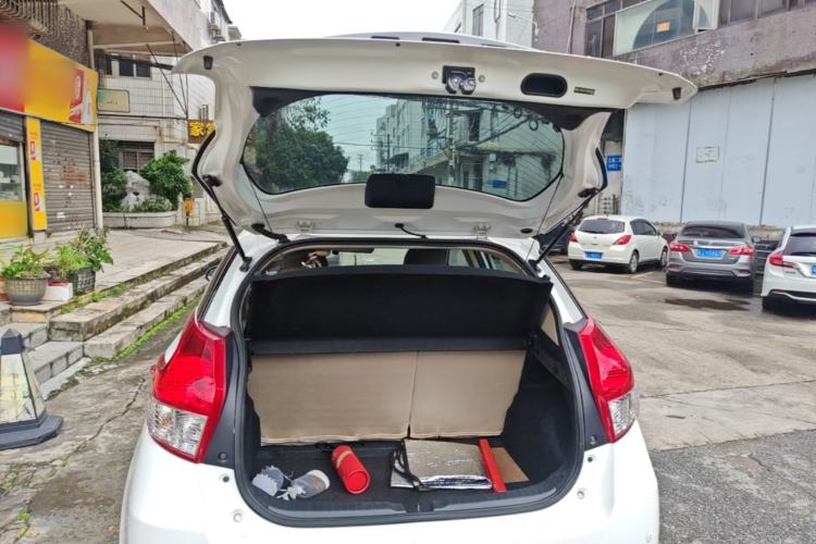 Used Toyota YARiS L Zhi Xuan 2014 1.5G Automatic Xuan Dong Edition Trunk