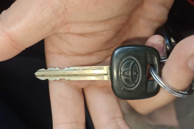 Used Toyota YARiS L Zhi Xuan 2014 1.3E Manual Charm Edition Vehicle Key