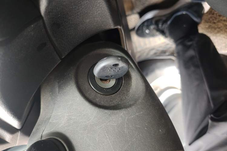 Used Toyota YARiS L Zhi Xuan 2014 1.3E Manual Charm Edition Vehicle Key