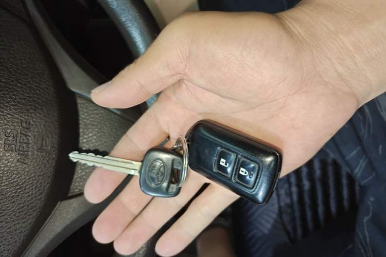 Used Toyota YARiS L Zhi Xuan 2014 1.3E Manual Charm Edition Vehicle Key