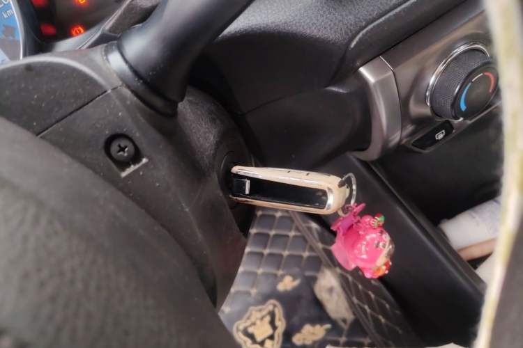 Used Toyota YARiS L Zhi Xuan 2014 1.5G Automatic Xuan Dong Edition Vehicle Key