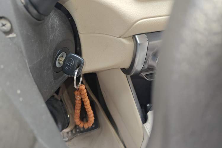 Used Toyota YARiS L Zhi Xuan 2014 1.3E Automatic Charm Edition Vehicle Key