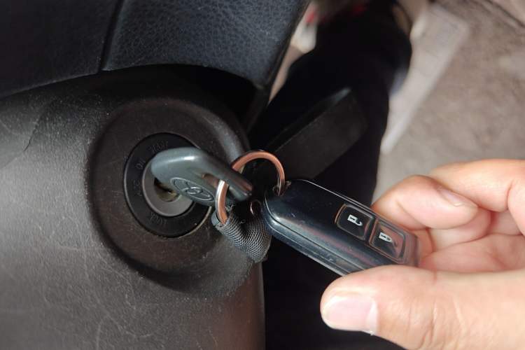 Used Toyota YARiS L Zhi Xuan 2014 1.3L Manual Dynamic Edition Vehicle Key