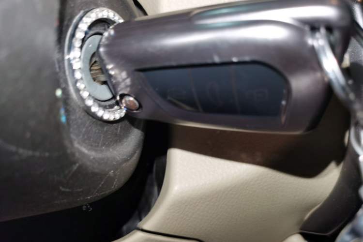 Used Toyota YARiS L Zhi Xuan 2014 1.5G Automatic Xuan Dong Edition Vehicle Key