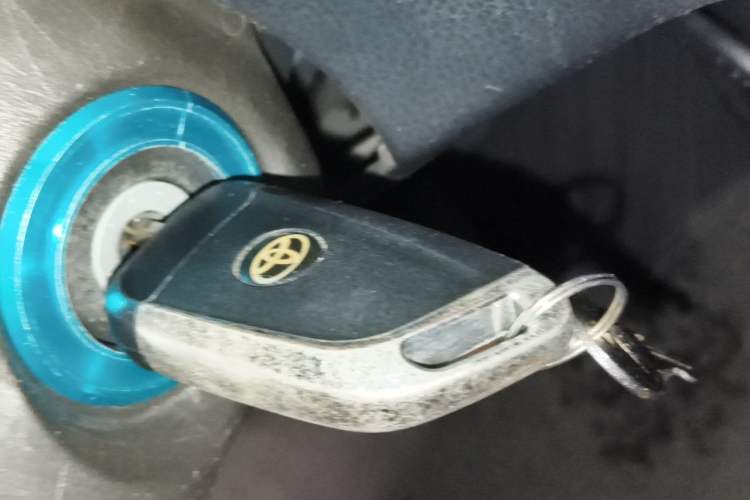 Used Toyota YARiS L Zhi Xuan 2014 1.5G Automatic Xuan Dong Edition Vehicle Key