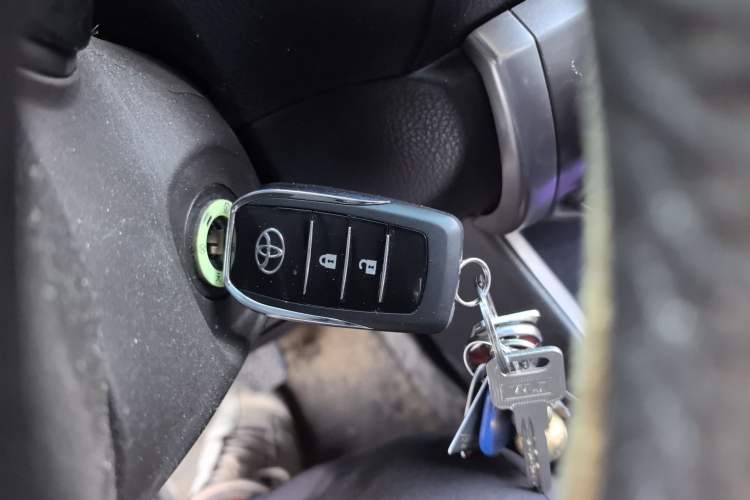 Used Toyota YARiS L Zhi Xuan 2014 1.3E Manual Charm Edition Vehicle Key
